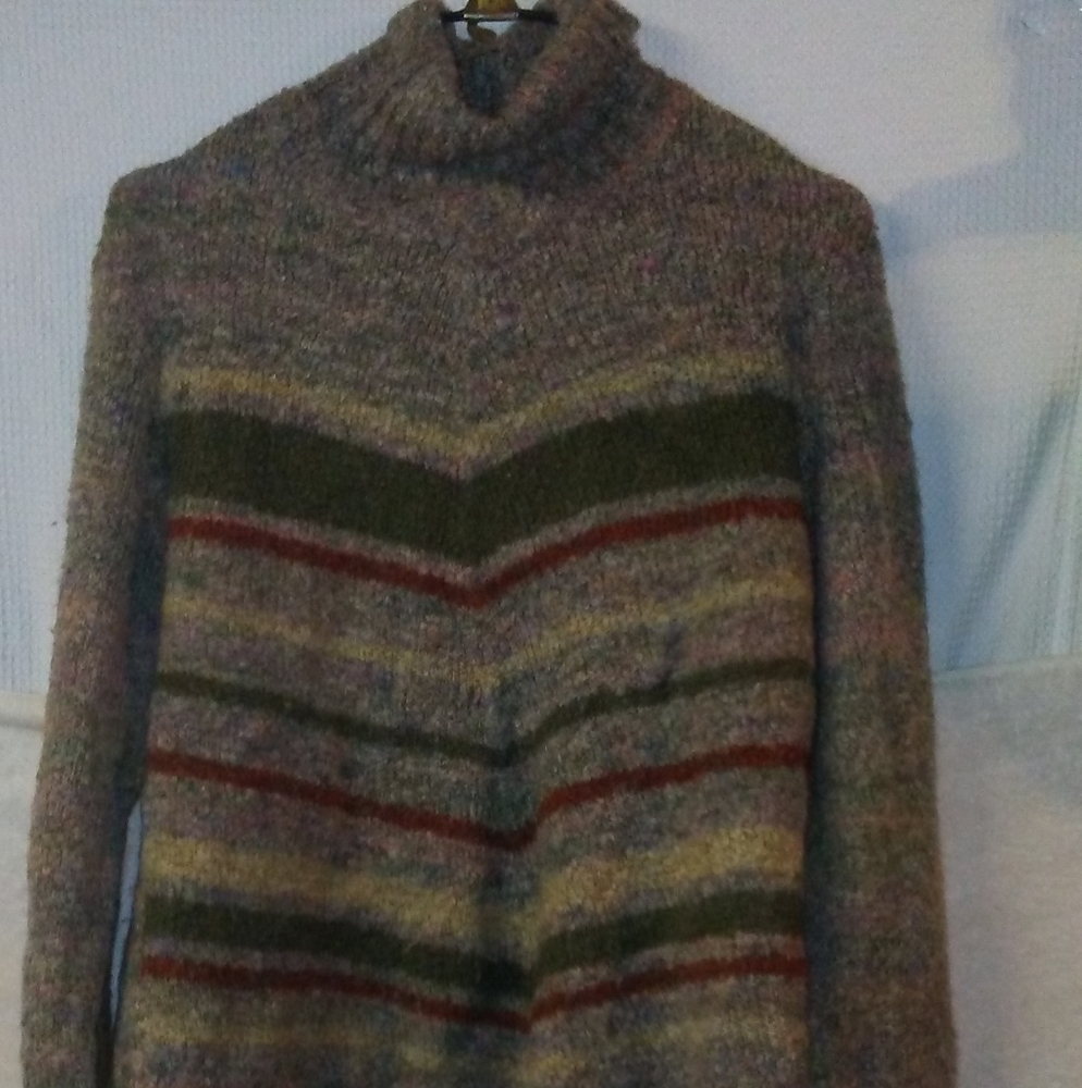 Sag Harbor sports  large sweater